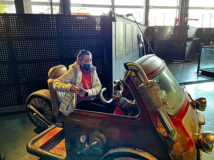 為了用路人安全，我還是開開工廠裡的車過癮就好🤣