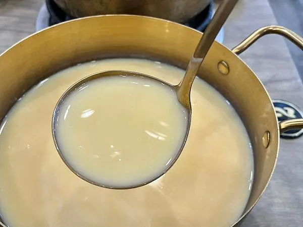 ＊（龍潭美食）懶鍋時尚湯鍋北龍店～自助蔬食百匯只要299元超