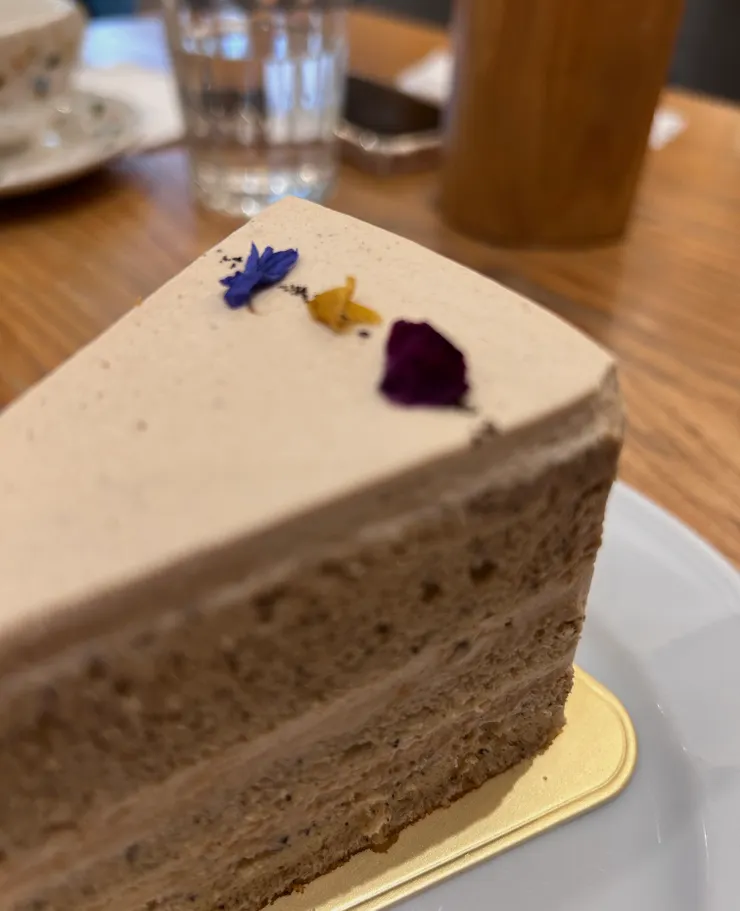 來片伯爵蛋糕消消暑吧！