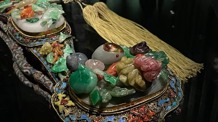 當時站在我旁邊的人一直在討論，說玉如意上面有一隻好可愛、圓嘟嘟的小鳥