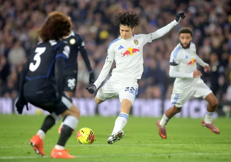 田中碧勁射破網助列斯聯領先2:0