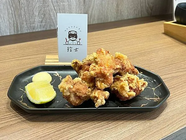 （萬華美食）拾士～手打牛漢堡排、香煎彈牙雞腿、濃郁香料咖哩、