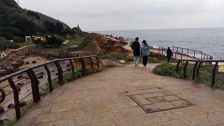 [新北旅遊]世界海岸奇觀之一的野柳地質公園，三十多種海岸海蝕