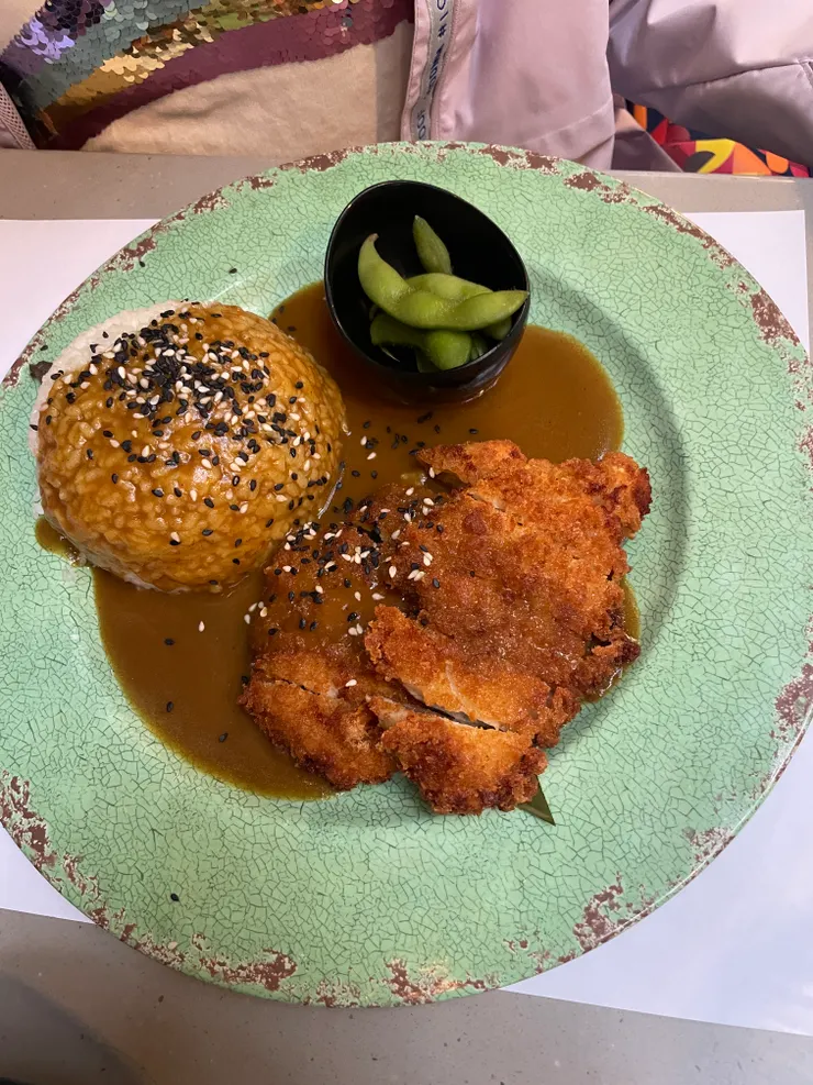 兒童炸豬排附贈冰淇淋 £8.5