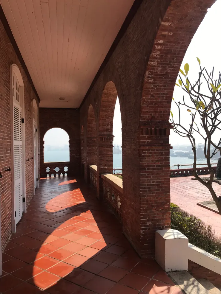 英國領事館，舒服的天氣和環境