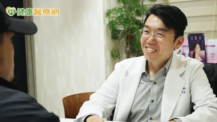 有些人因外觀改變而增加自信，但自信與性生活表現並非完全取決於尺寸，心理狀態、伴侶溝通與整體健康同樣重要。