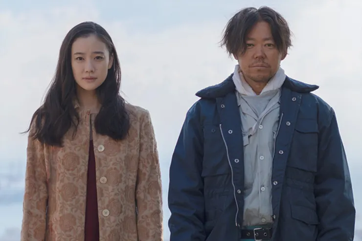 來自香港01  電影蠻刻意營造兩人外表的差距  