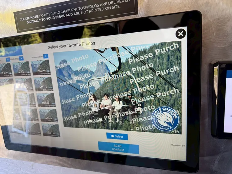 結束後去看官方拍的照片，大家臉上的表情超好笑哈哈哈