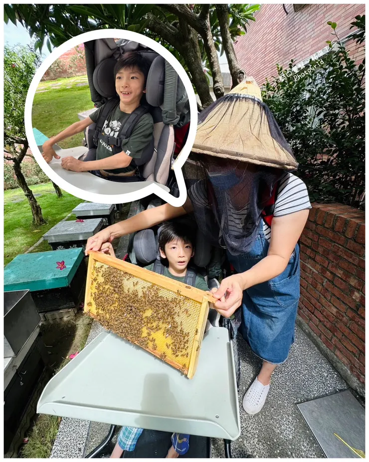 本來很開心,後來放到他面前覺得有點莫名所以。