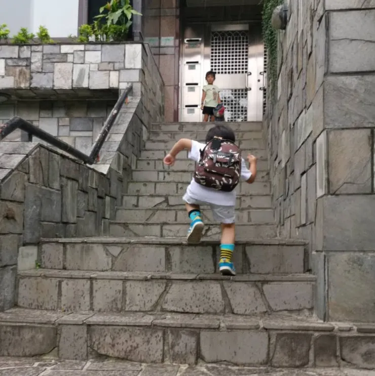 腿兒短短跑得快