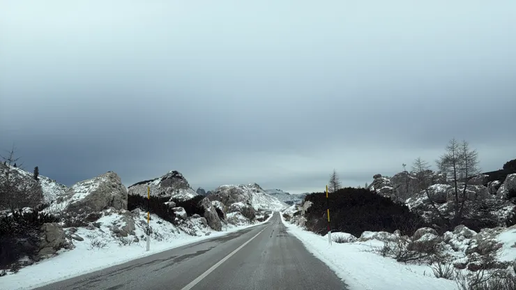 同場加映：像世界盡頭的多洛米蒂（Dolomiti）山！久違踩雪真的太開心！