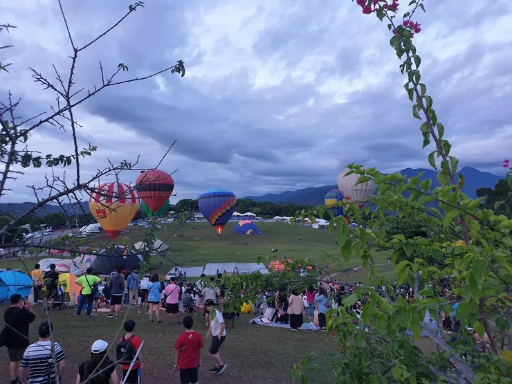 看這天色就知道那天起的多早