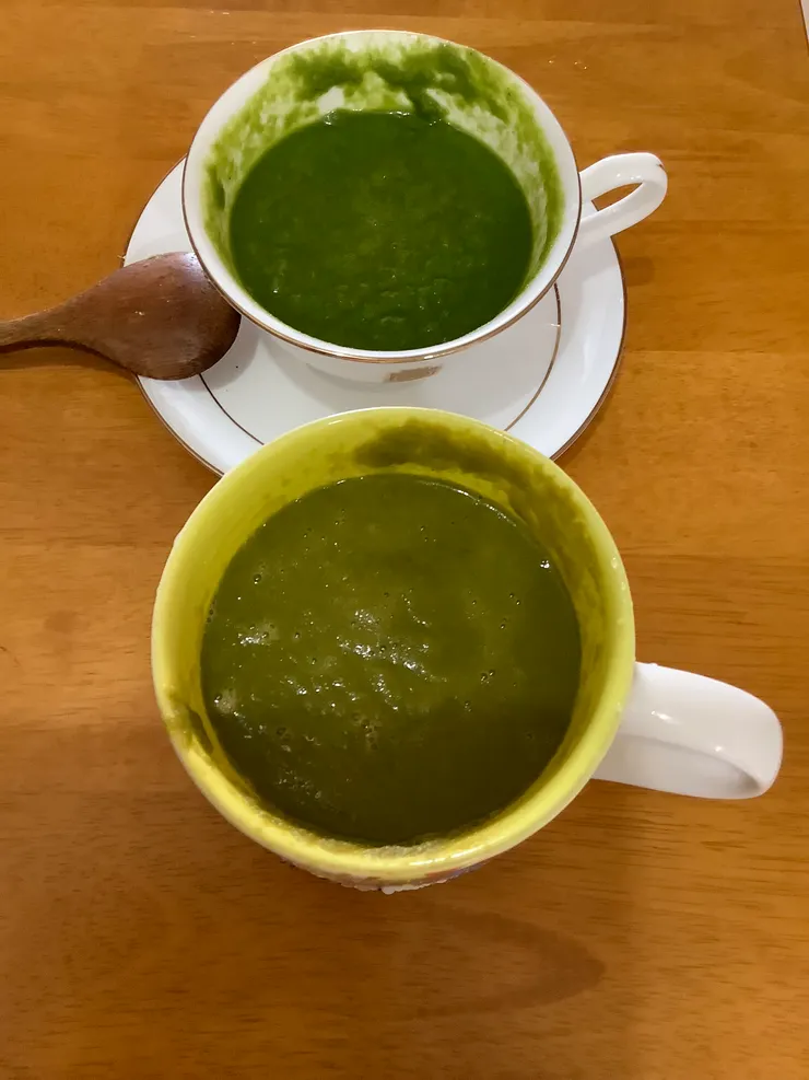 可爾必斯青莧菜杏仁拿鐵（下）