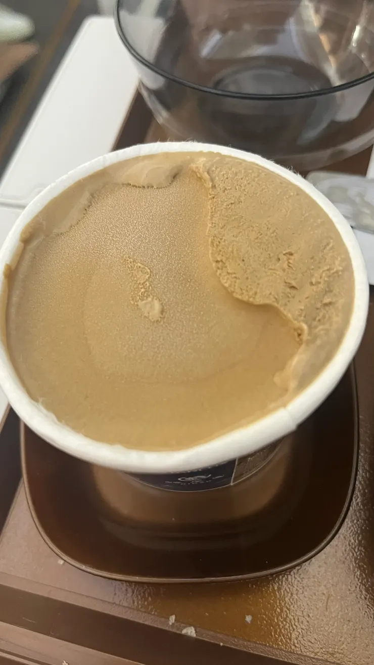 吃飽來個冰淇淋真的滿足。