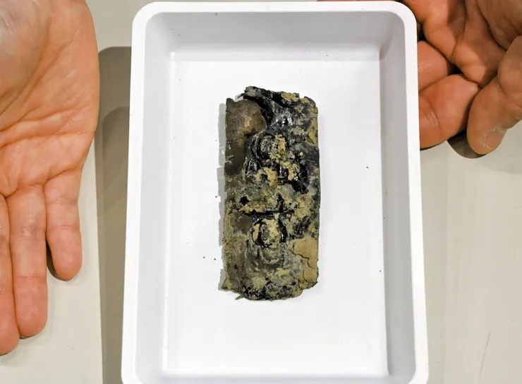 此次出土的銅板押出佛。