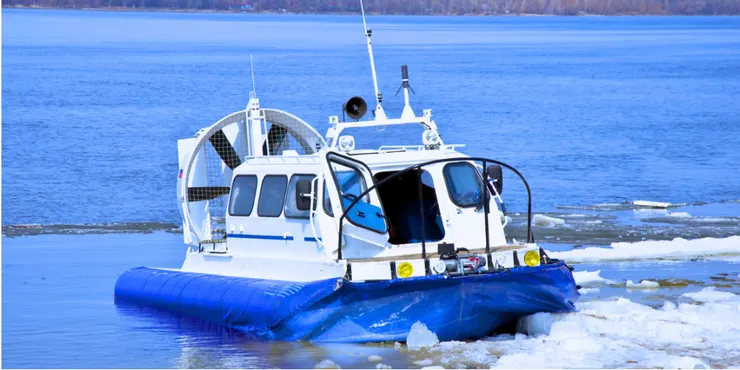 貝加爾湖氣墊船