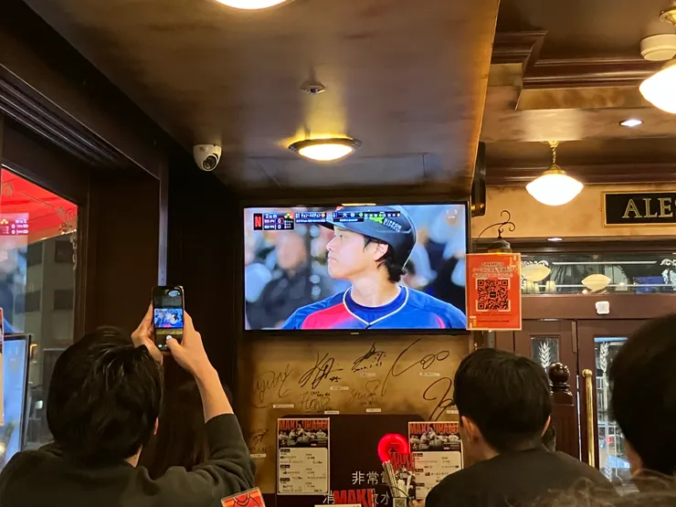Day1 因為想看經典賽,就隨意選一間飯店附近的小酒館吃晚餐,在大谷的帶領下被日本人洗臉的一晚