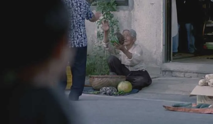 辛苦賣菜的外婆