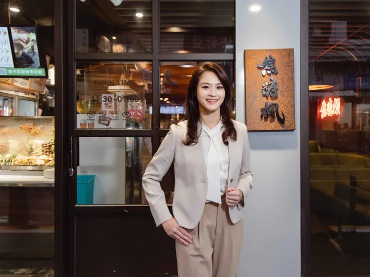 焦糖楓執行長陳妍霖憑「國際級食安盾牌」成加盟主最穩靠山。（圖：焦糖楓）