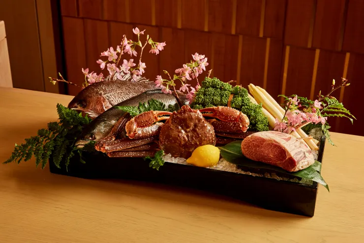 The Ukai Taipei割烹推出春季限定套餐，秉持「不時不食」的精神，嚴選屬於春季的頂級食材。