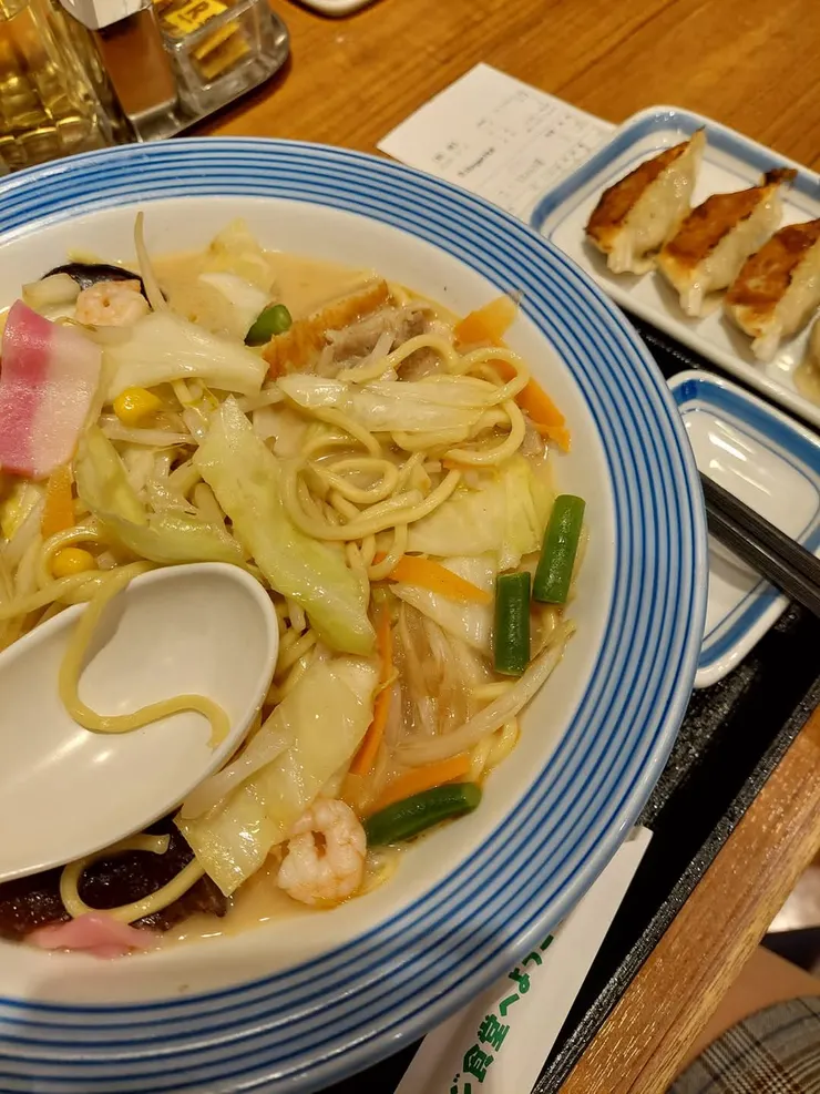 回憶真的最美。都不記得食物的滋味，只記得他的貼心。