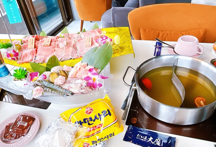 宜蘭新景點2026│巨型Labubu拉布布空降宜蘭梅花湖【大魔遇見熊】