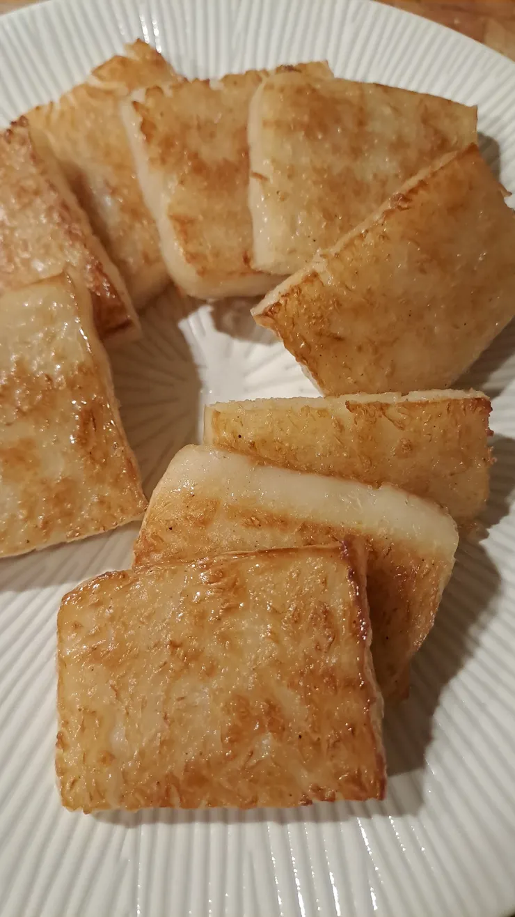 煎得恰恰的菜頭粿