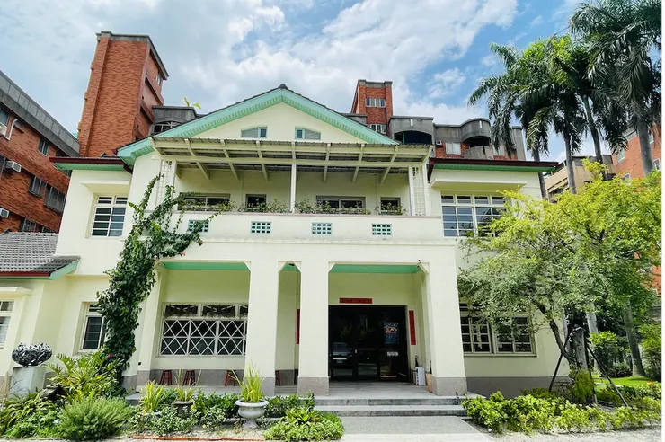 完整呈現老宅外貿,並未多作修改。