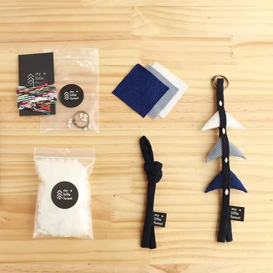 D.I.Y 手作包 ，白色的小點是一種植物