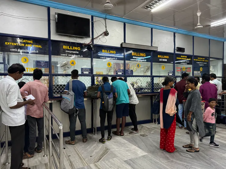 負責辦理住宿的櫃台