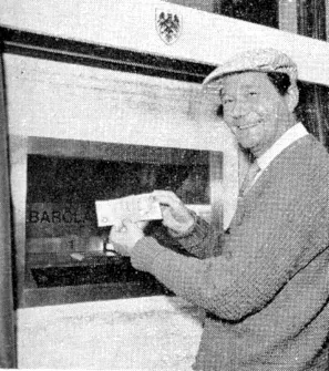 瓦尼先生與第一台ATM