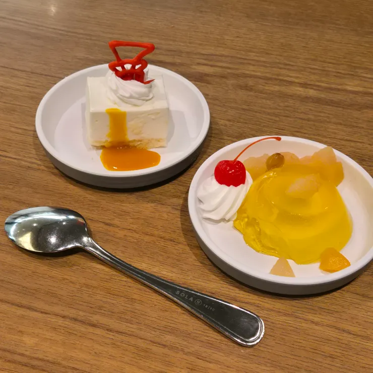 無糖香草慕斯以及黃色果凍