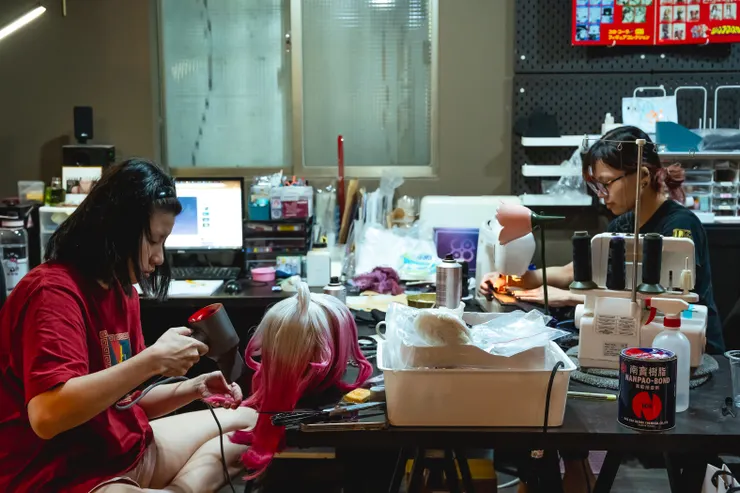 圖片來源：職名事，英雄聯盟布蕾爾服裝製作過程