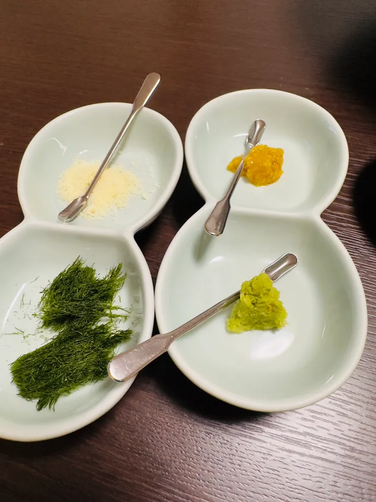 可以轉換口味的四種醬料！