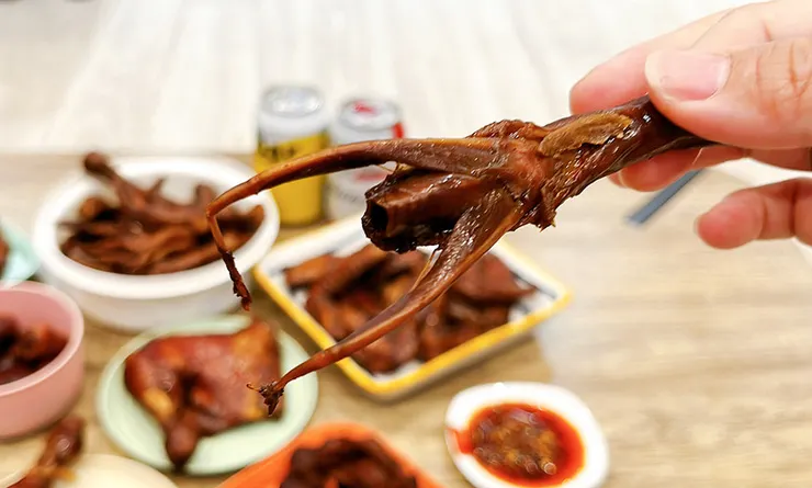 桃園美食必吃滷味【張佳榮滷的】林口龜山超強冷滷