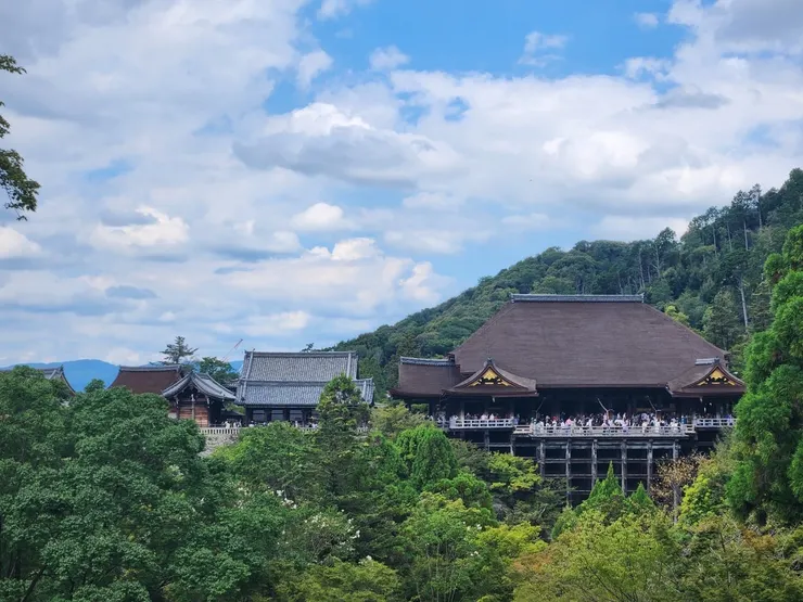 從另一個角度拍清水寺也很美
