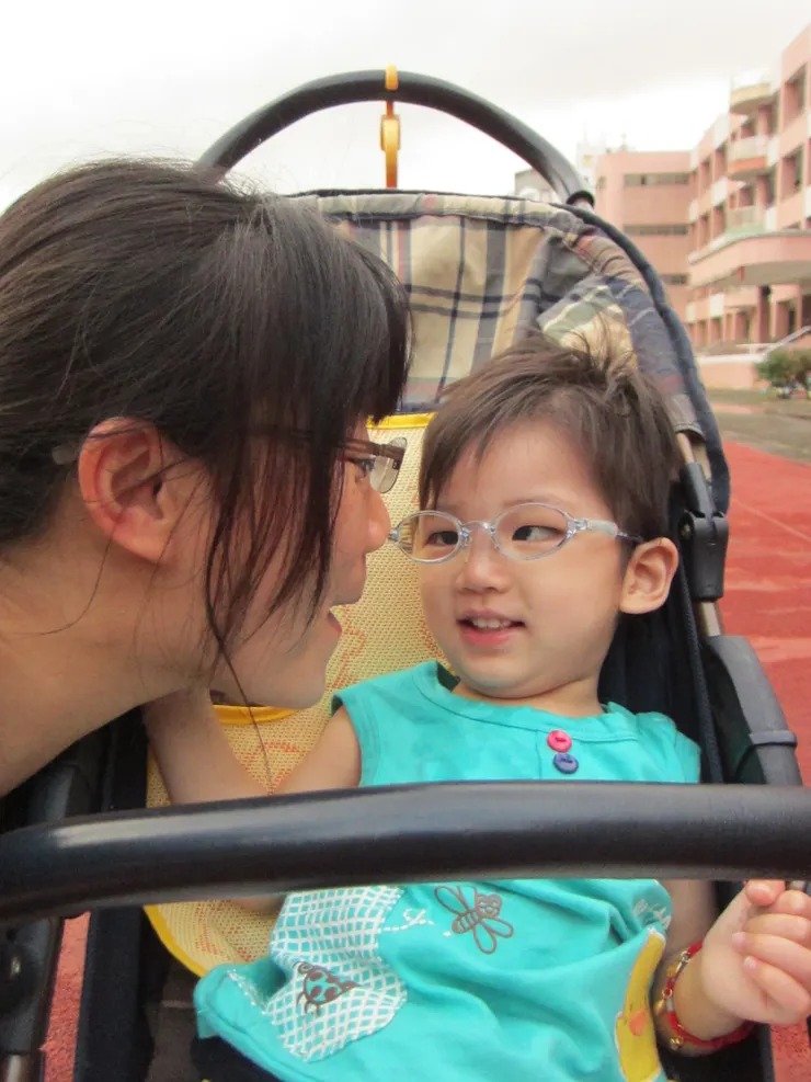 戴眼鏡也很不一樣~眼鏡也是一種輔具！