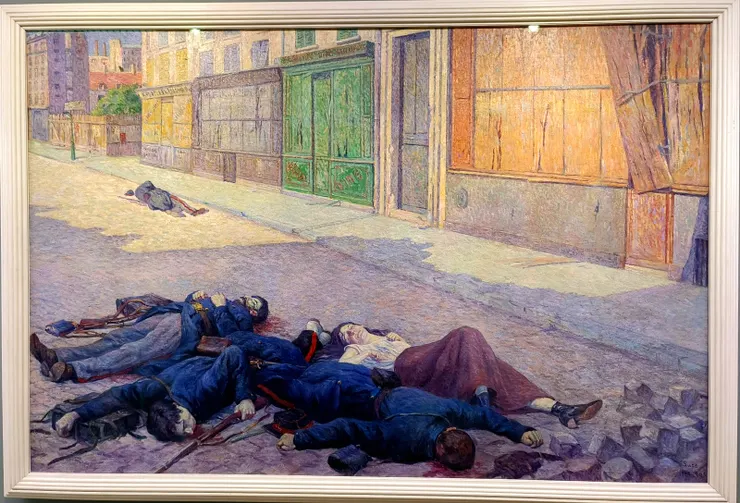 【馬克西米利安·呂斯（Maximilien Luce）於1903 年至1905 年間創作的《1871 年5 月的巴黎街頭》（A Street in Paris in May 1871）。  這幅新印象派（Neo-Impressionism）作品描繪了巴黎公社（Paris Commune）血腥鎮壓後的慘狀。 】