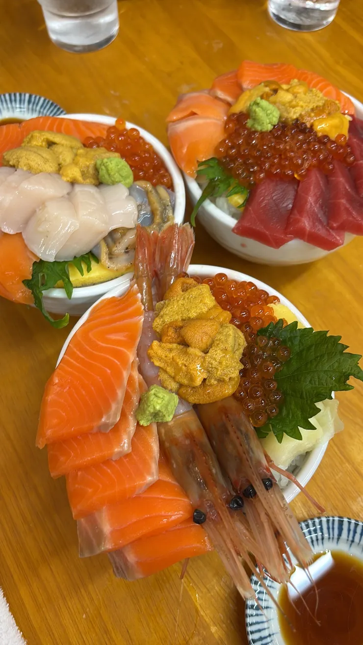 新鮮味美的海鮮丼