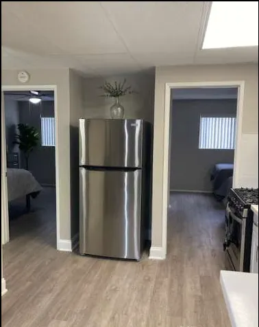 右邊那間為附有浴室的獨立套房，左邊那間是我當時住的房間樣式（圖片為後來重整後的樣式）。