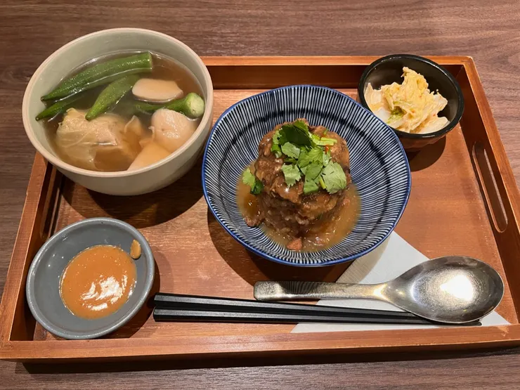 筒仔米糕、關東煮套餐。