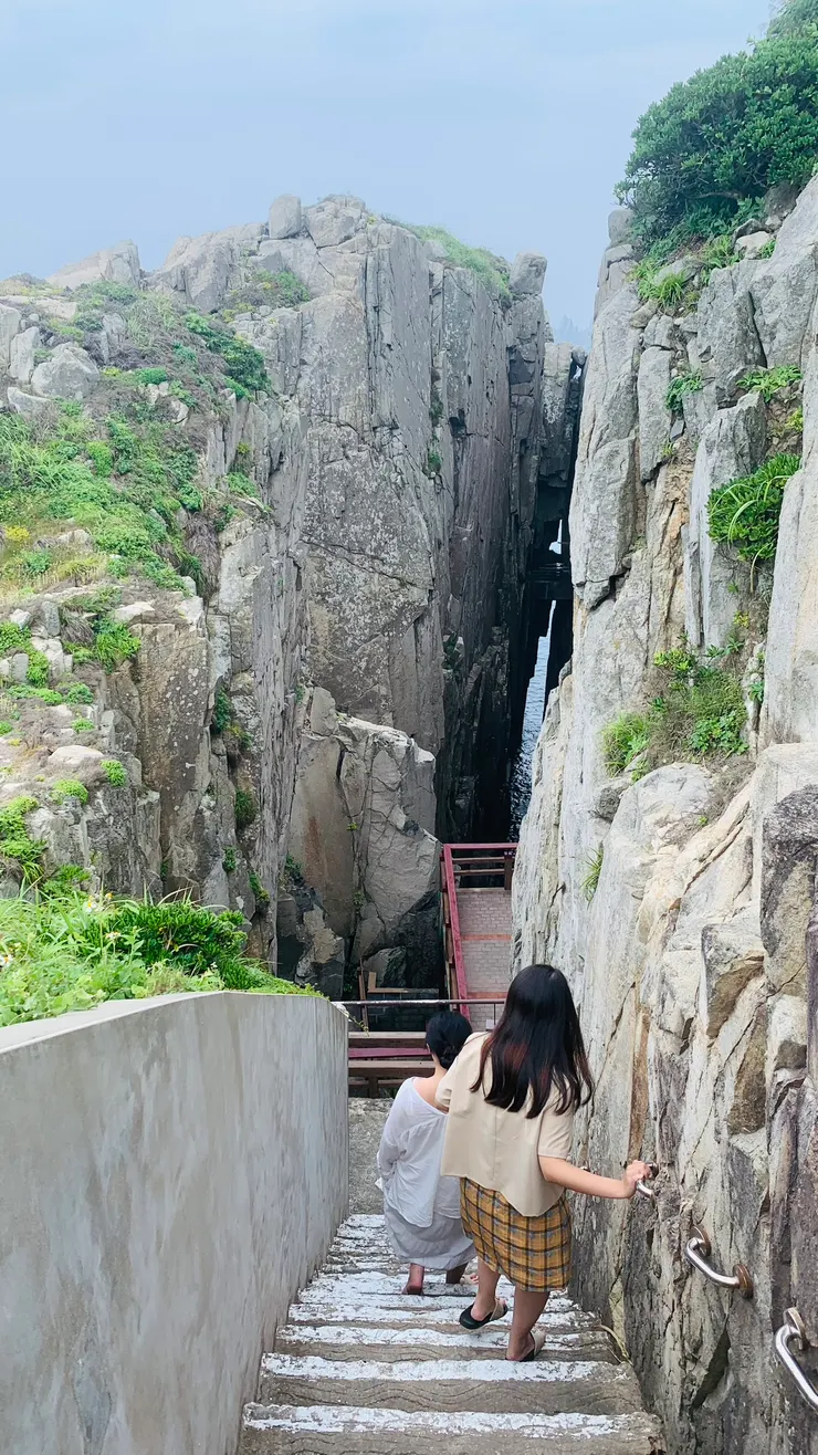 在石階上真的要注意安全。