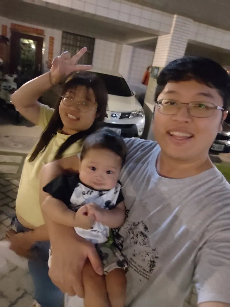 晚上家門走出買宵夜😀