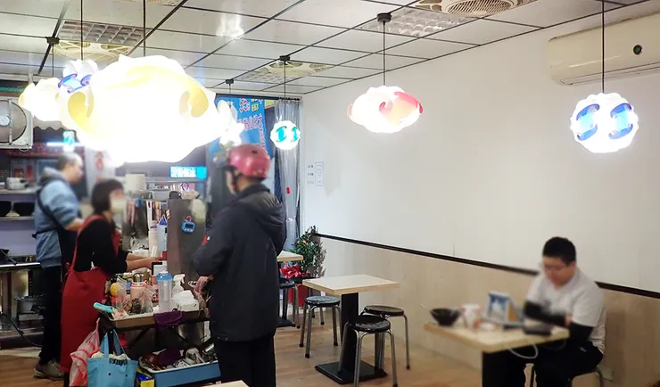 新莊美食推薦2025│四維夜市小吃【辣媽】麻辣/紅燒鴨血臭豆腐（麻辣燙）