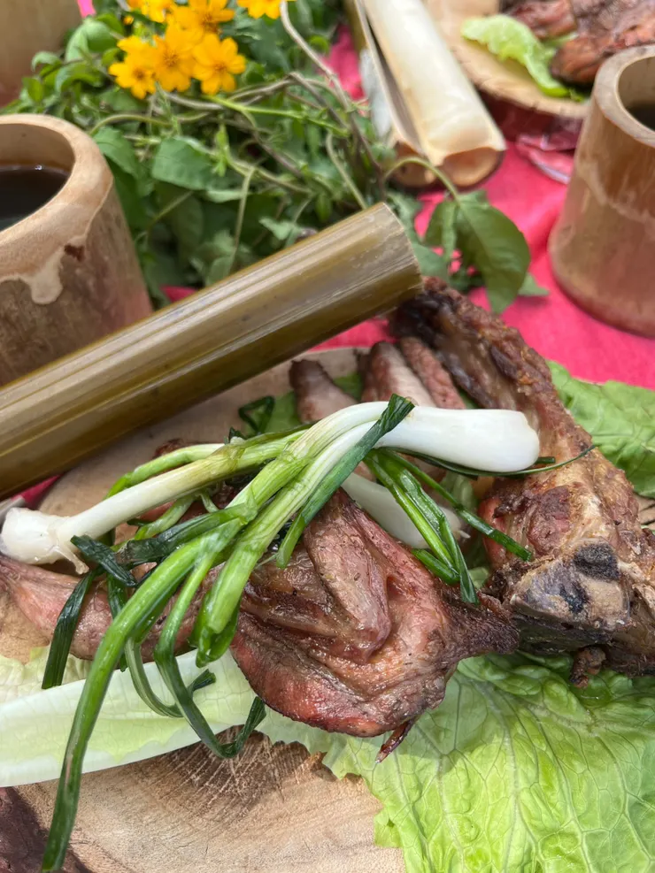 竹雞上擺的是刺蔥