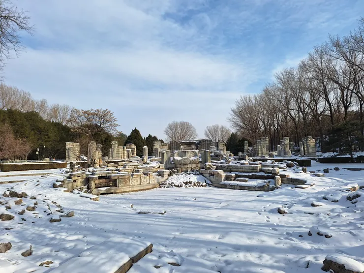 積雪的圓明園