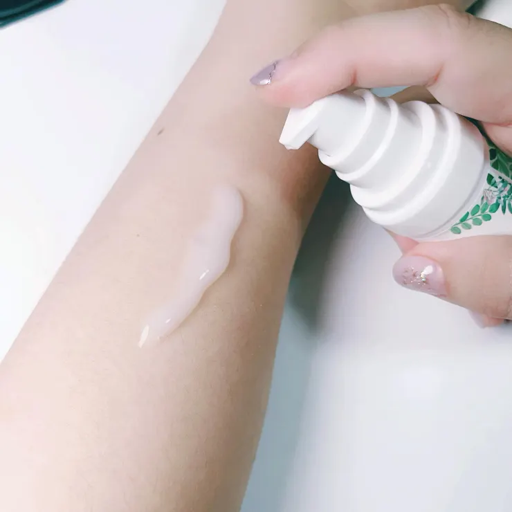 塗上HH 私密植萃美白緊緻凝露