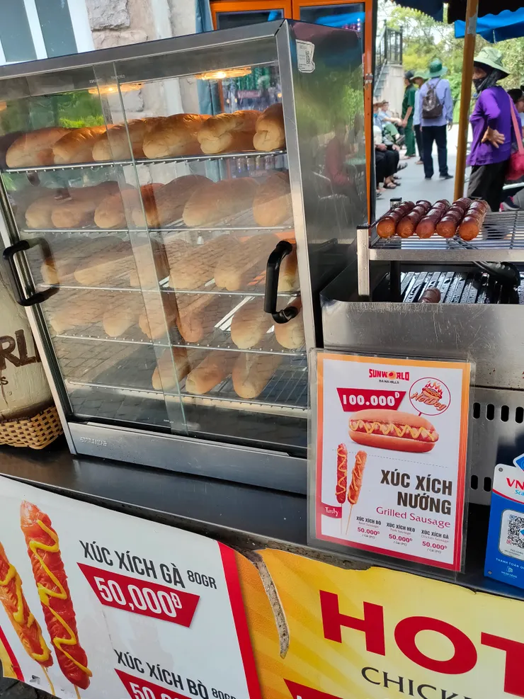 其實很多東西可以吃,只是偏貴,基本款50k