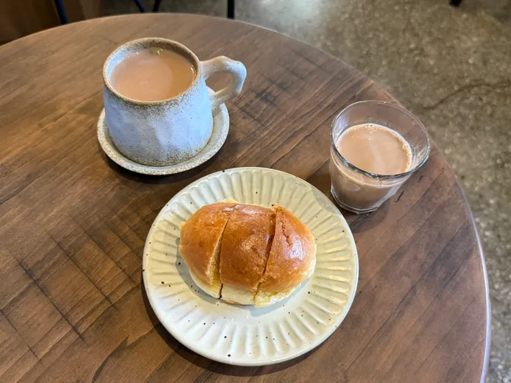 優惠套餐 (180元香料奶茶+招牌奶油包)   240元