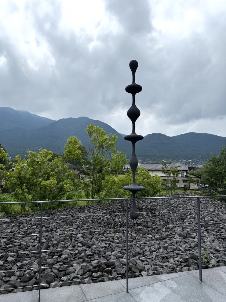 名和晃平《Ether (lava)》